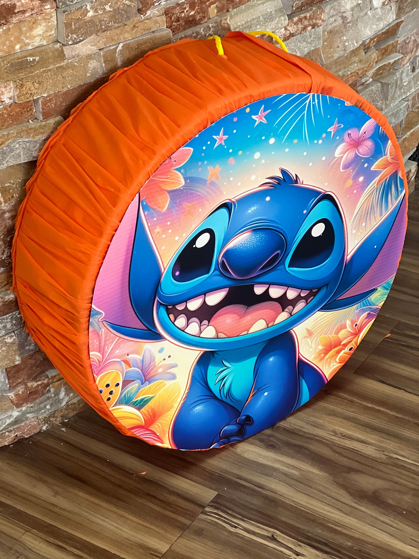 Stitch round piñata