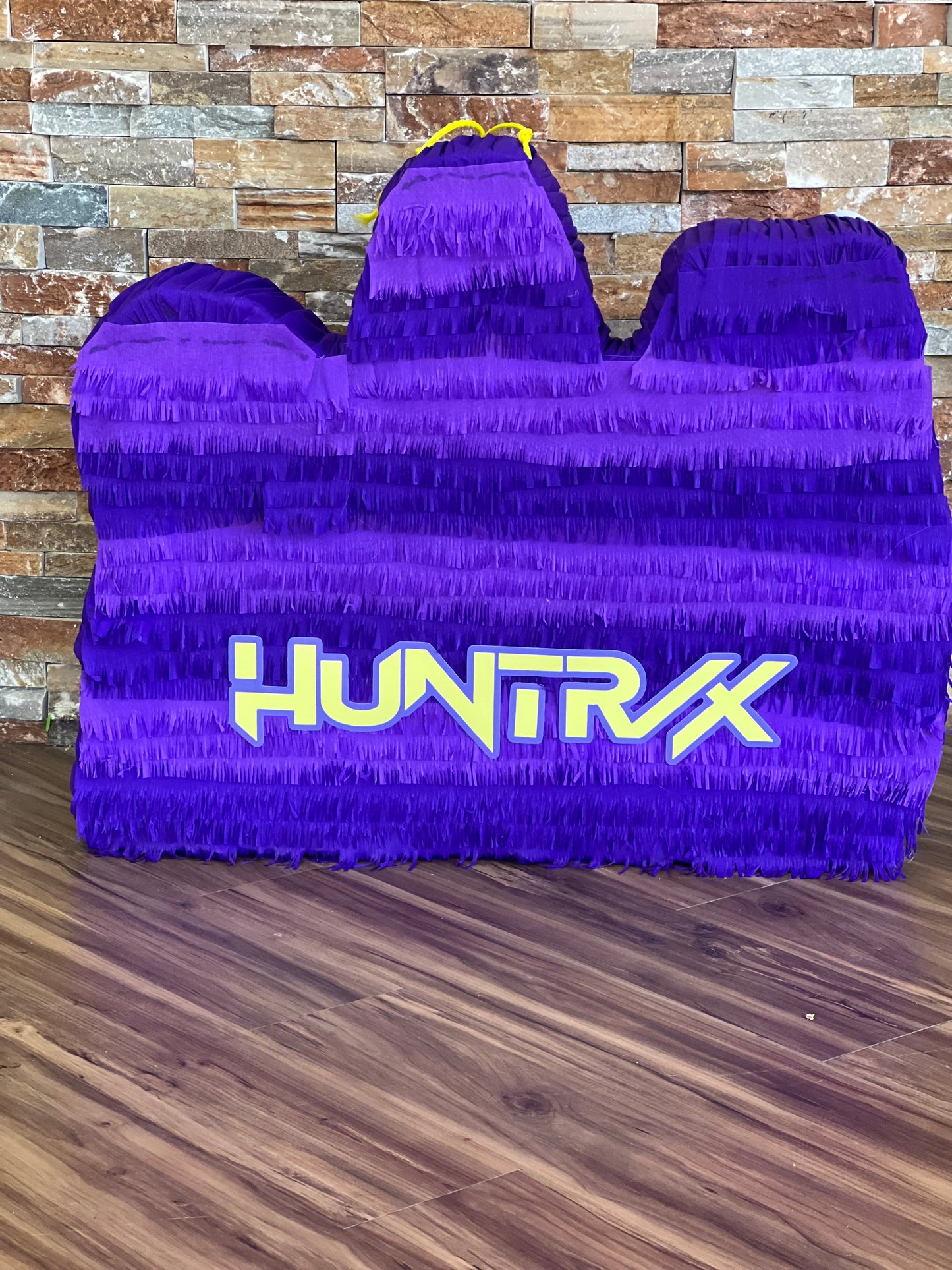 Demon hunter girls piñata