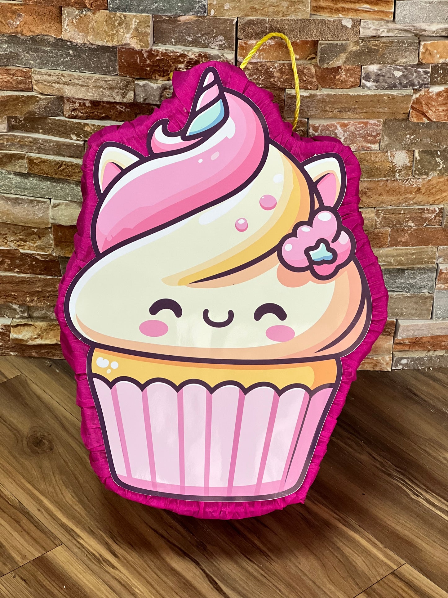 Cupcake piñata