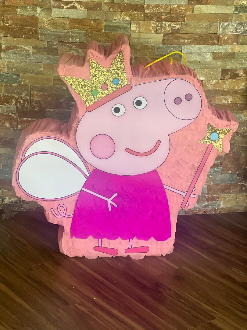 Peppa pig piñata